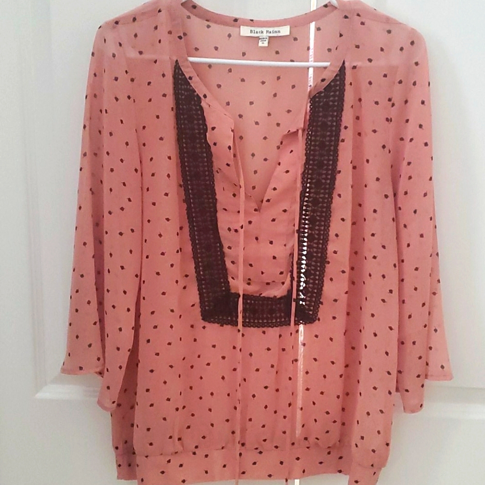 Black Rainn 3/4 Sleeve Blouse